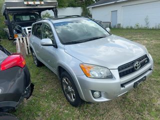 2012 Toyota RAV4 Sport V6 - Exterior Front Right Corner Image